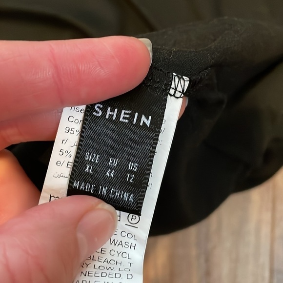 Shein womens XL tshirt top black Sequin star appliqué design basic short sleeve - Picture 3 of 5